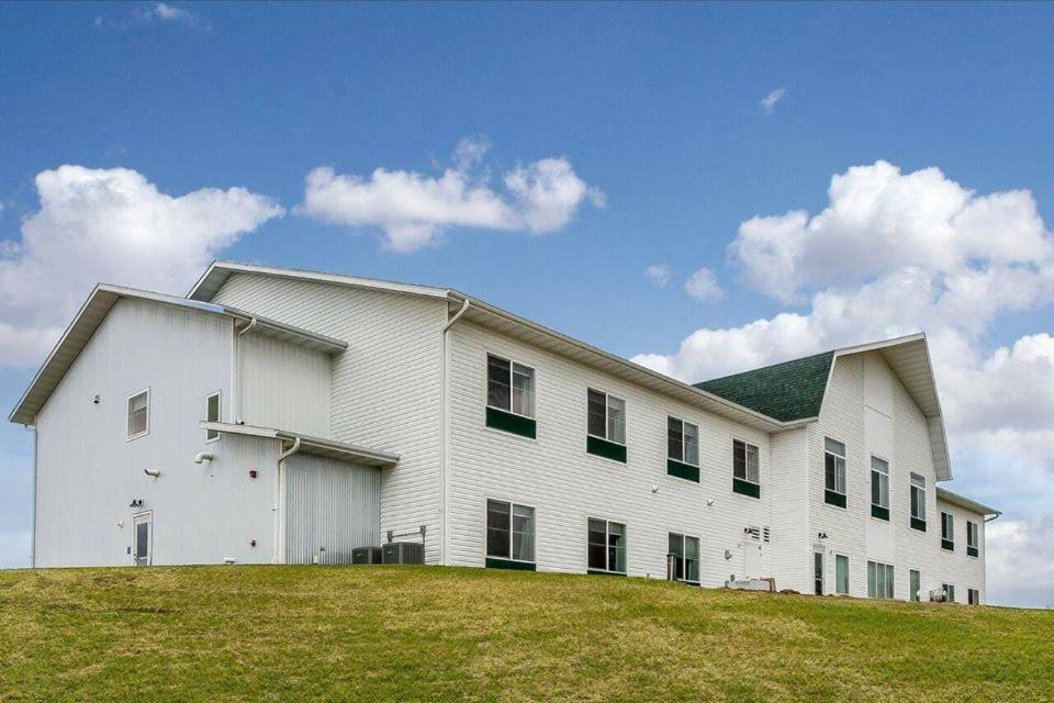 Lakes Inn At Dunvilla מראה חיצוני תמונה