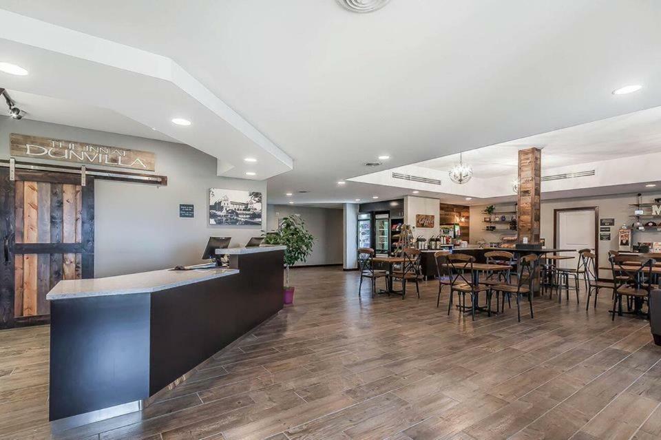 Lakes Inn At Dunvilla מראה חיצוני תמונה